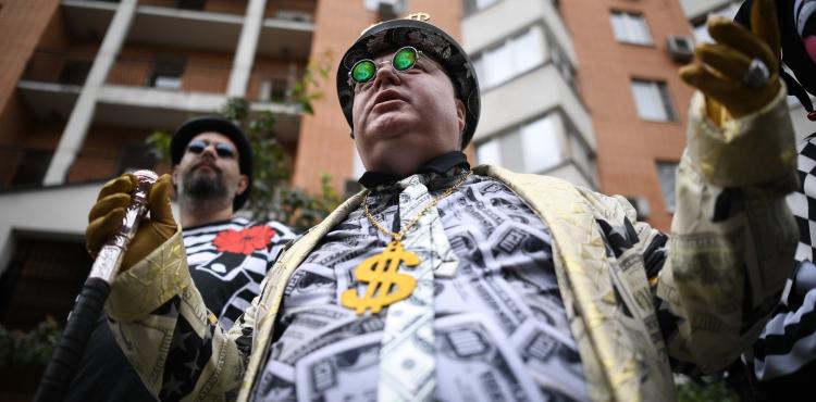 محتال القرن.jpg