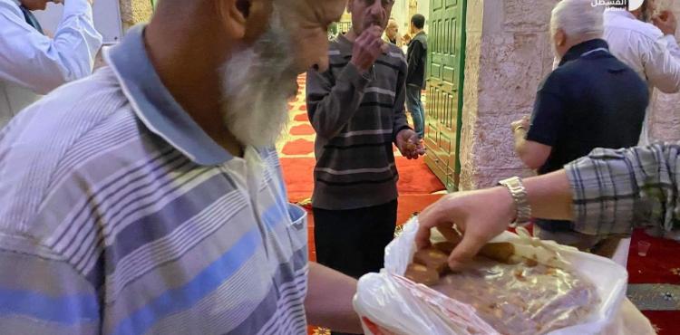 توزيع حلوى (5).jpeg