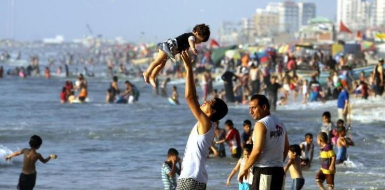 السباحة في بحر غزة.jpg