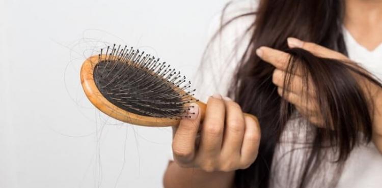 تساقط الشعر.jpg