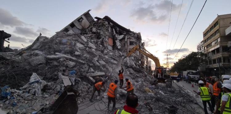 إزالة الركام في غزة.jpg