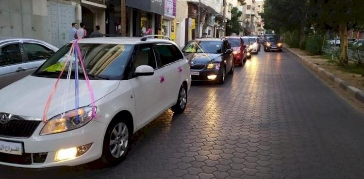 موكب فرح في غزة.jpg