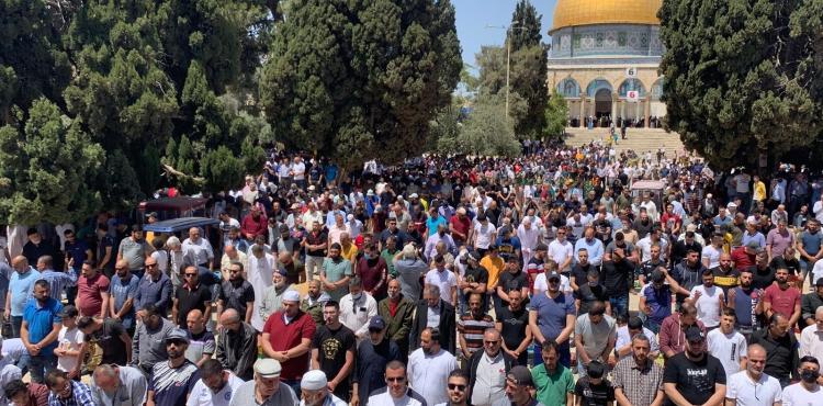 الصلاة بالأقصى.jpg