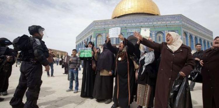 التصدي لاقتحام المستوطنين للاقصى.jpg