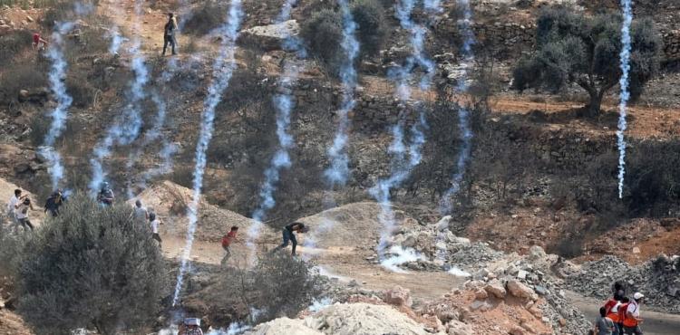 اصابات بالاختناق - مواجهات ‫(1)‬.jpeg