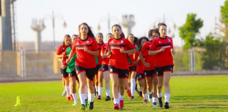 لاعبات منتخب فلسطين للسيدات.jpg