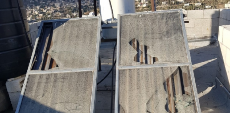 هجوم نفذه مستوطنون على منزل مواطن في نابلس.PNG