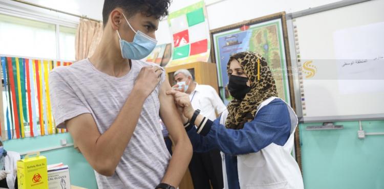 تطعيم طلبة الثانوية العامة (6).jpg