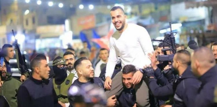 الاسير عبادة الغول.jfif