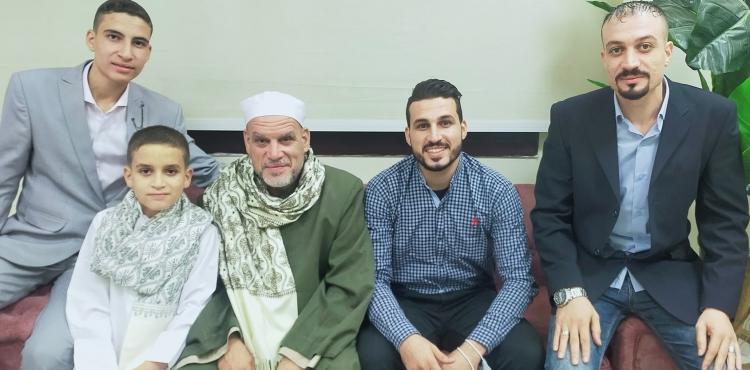 عائلة قرآنية.jpg