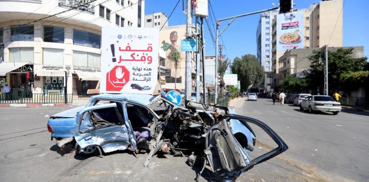 سيارة محطمة جراء حادث سير.jpeg