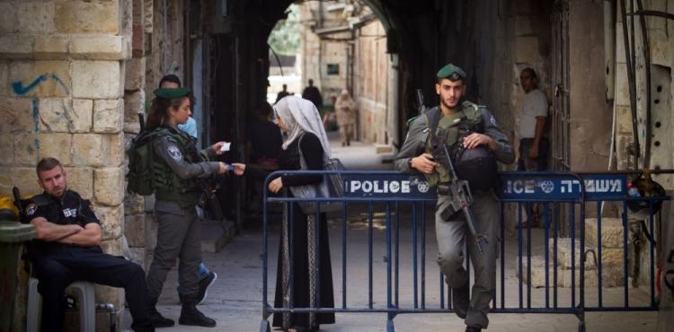 تفتيش المقدسيين - حاجز في القدس.jpg