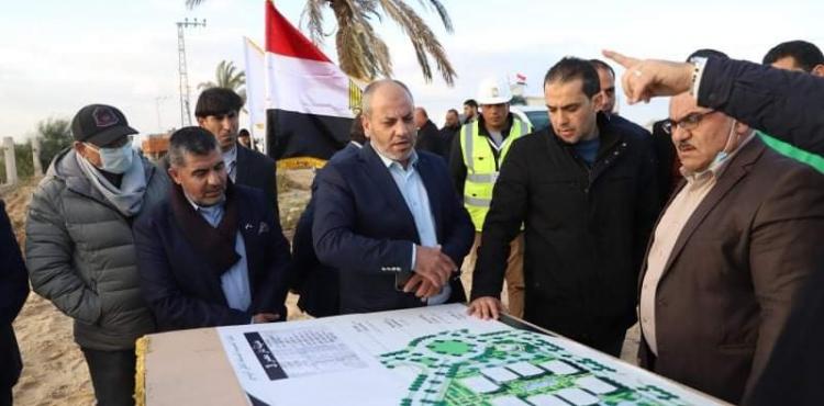 الباز وسرحان يلتقيان الوفد المصري خلال زيارة لمواقع مدن الإسكان المصرية  (3).jfif