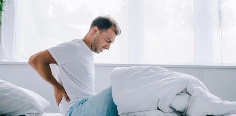 أفضل وضعية للنوم والتغلب على آلام الظهر.jpg