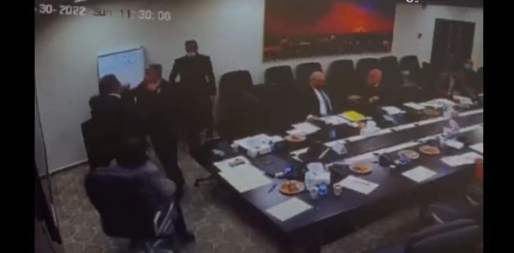 عراك المجدلاني ونقيب الأطباء.JPG