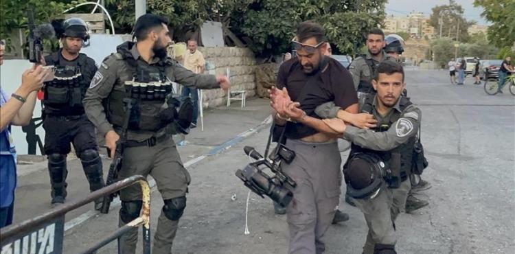 الاعتداء على صحفيين في القدس.jpg