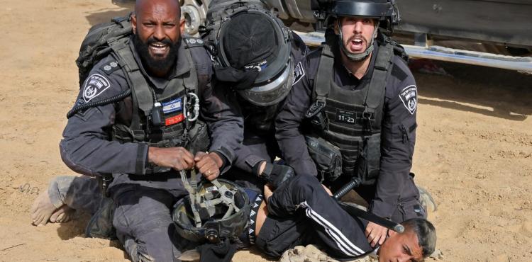 الاحتلال يعتقل مواطن في النقب.jpg