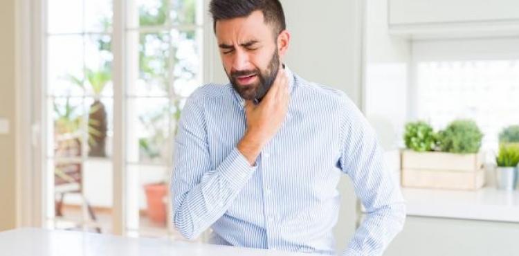 جفاف الحلق وصعوبة البلع.jpg