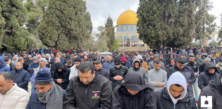 صلاة الجمعة في الأقصى 5.jpg