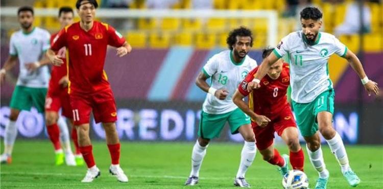 المنتخب السعودي والمنتخب الصيني.jpg