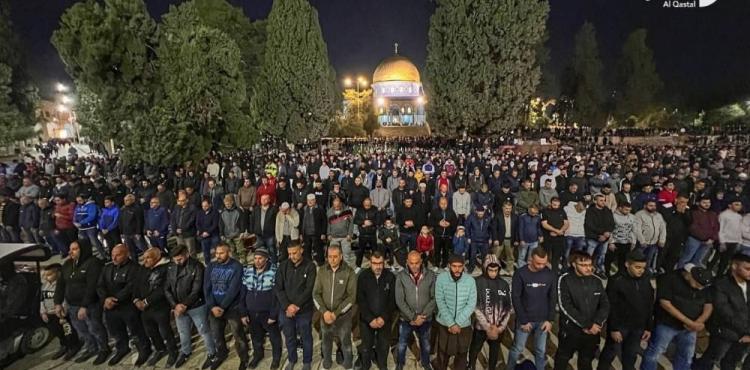 صلاة التراويح في الأقصى.jpeg