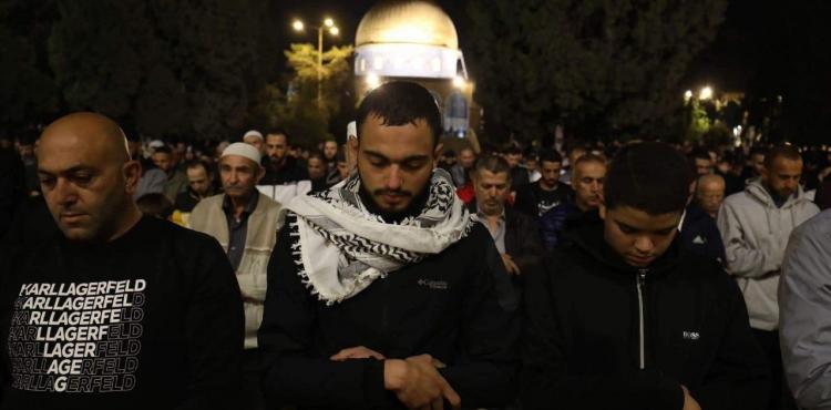 الصلاة في الأقصى.jpg