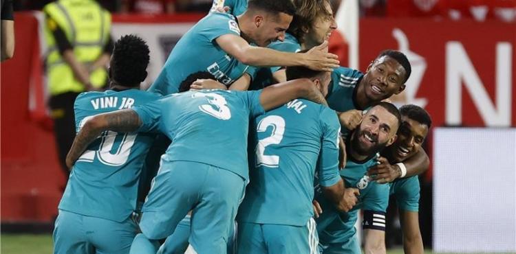 فرحة بنزيما بالهدف