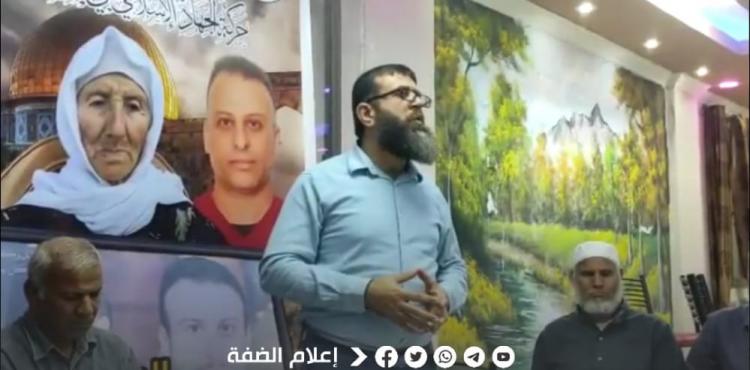 الجهاد تعزي بوفاة والدة الاسير قادري.jfif