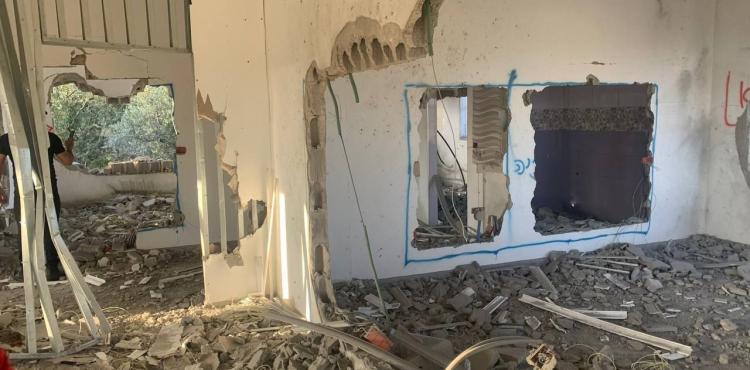 دمار منزل الأسير عمر جرادات.jpg