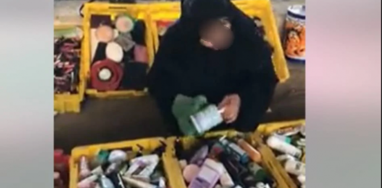 قصة الفتاة قمر فتاة الوكالة.PNG