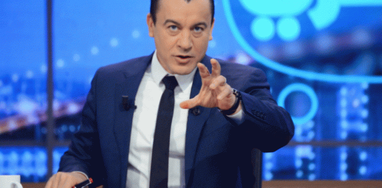 قصة مالك قناة الحوار التونسي سامي الفهري.gif