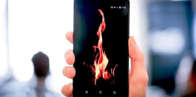 ارتفاع درجة حرارة الهاتف المحمول.jpg