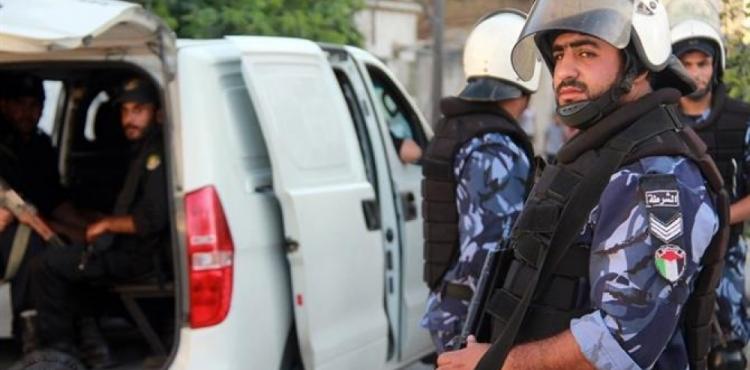 الشرطة الفلسطينية.jpg