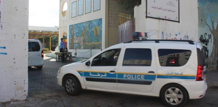 شرطة غزة في المدارس.jpg