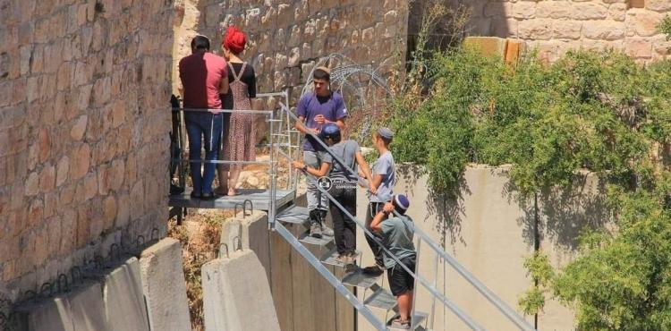 الاستيلاء على منزل بالخليل (2).jfif
