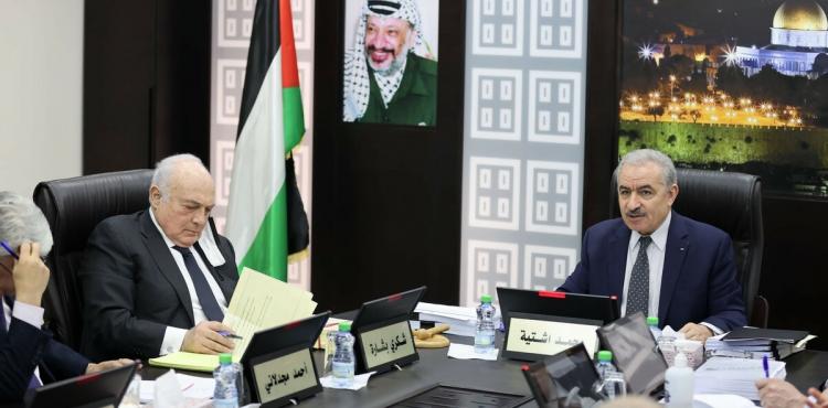 محمد اشتية وشكري بشارة.jpg