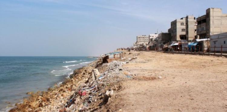 مخيم الشاطئ - عنق الزجاجة