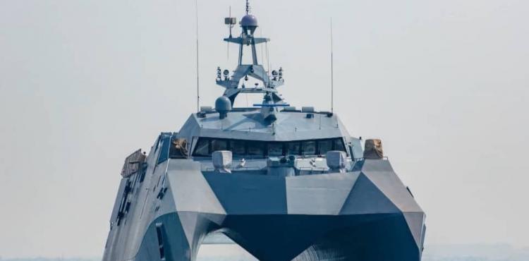 ايران تزيح الستار عن ثلاثة سفن حربية جديدة 3.jpg