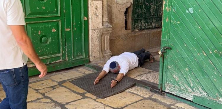سجود ملحمي في الأقصى