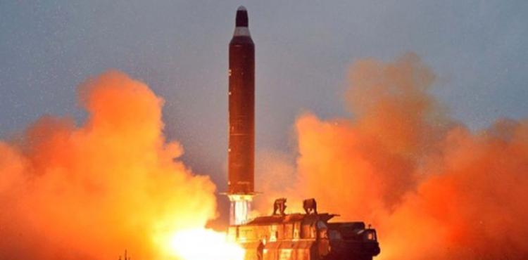 صاروخ باليستي كوري شمالي فوق اليابان.jpeg