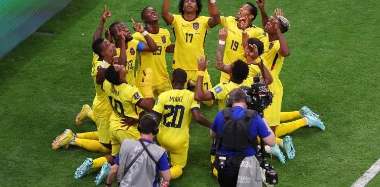 مشاهدة فيديو ملخص أهداف قطر والاكوادور الشوط الأول في كأس العالم 2022.jpg