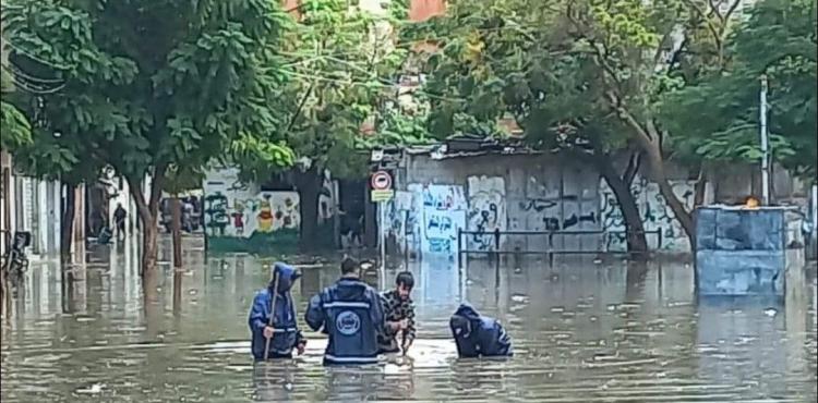 طواقم الدفاع المدني.jfif