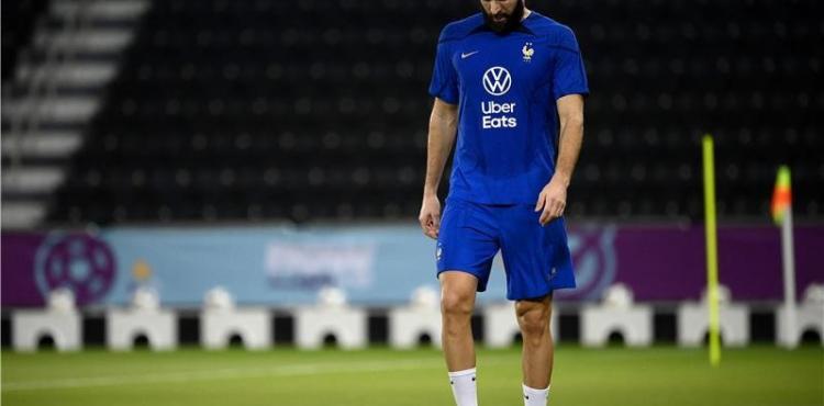 سبب اعتزال كريم بنزيما.jpg