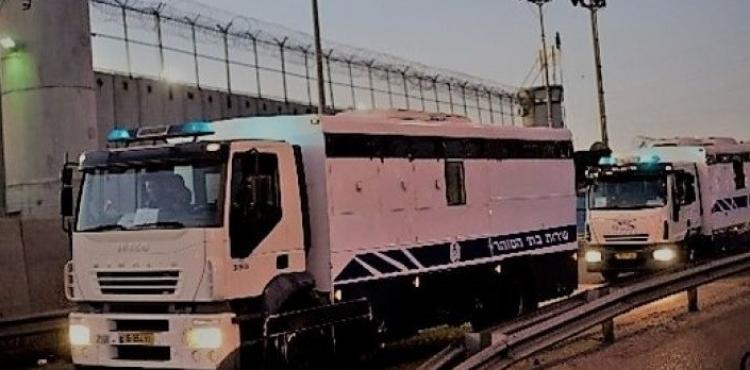 عربة البوسطة - نقل الأسرى.jpg