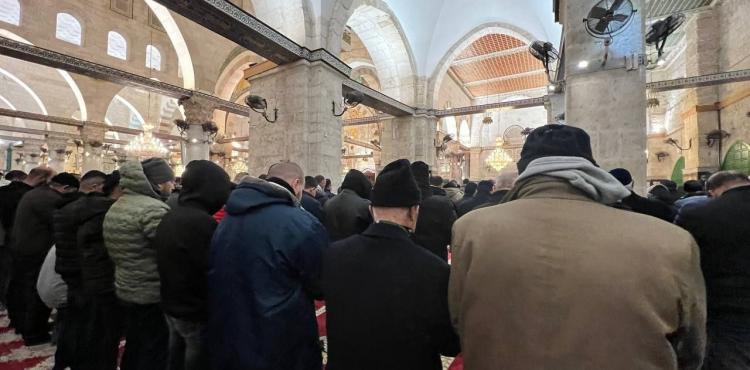 صلاة الفجر بالاقصى (4).jpeg