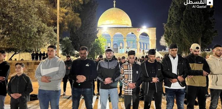 صلاة الفجر العظيم بالأقصى (4).jpg