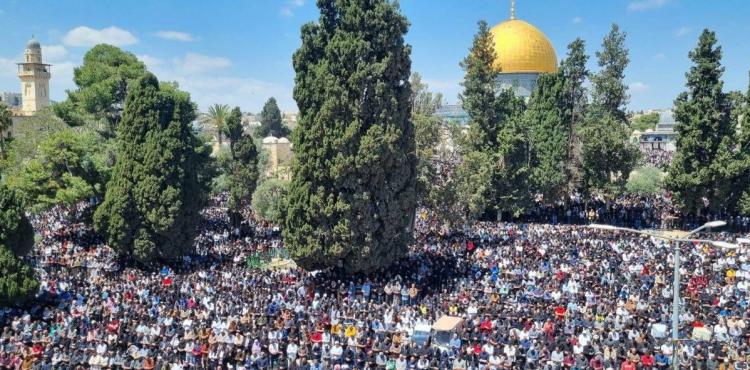 صلاة الجمعة في الاقصى (4).jpg