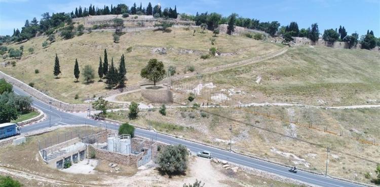 جسر معلق في وادي الربابة.jpg