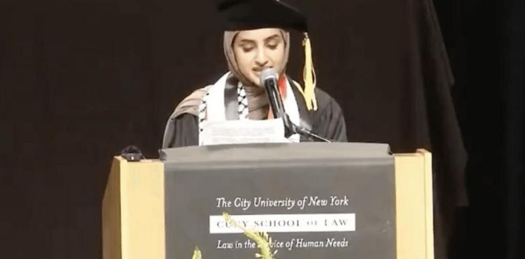 الطالبة فاطمة محمد.jpg