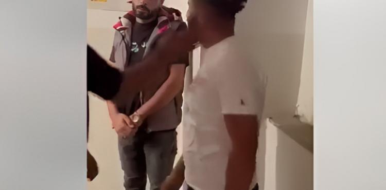 فيديو الاعتداء على شابين بغزة